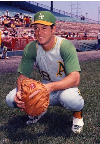 GENE TENACE OAKLAND A'S 1972-74 WS CHAMPS ACTION