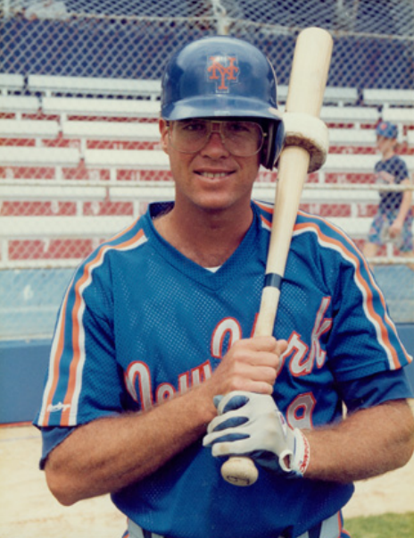 ED HEARN NEW YORK METS 1986 WS CHAMPS ACTION