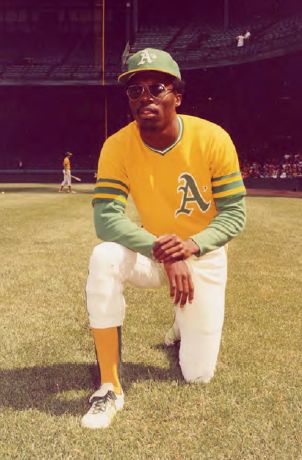 DAROLD KNOWLES OAKLAND A'S 1972,73,74 WS CHAMPS ACTION SIGNED 8x10