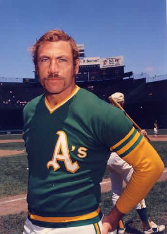 GENE TENACE OAKLAND A'S 1972-74 WS CHAMPS ACTION