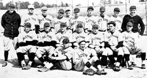 Frank Anderson and 1924 Oglethorpe University team Frank Anderson and 1924 Oglethorpe University team