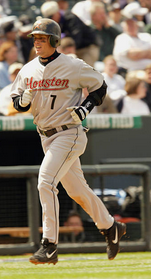 Houston Astros Craig Biggio plays in a game against the Chicago