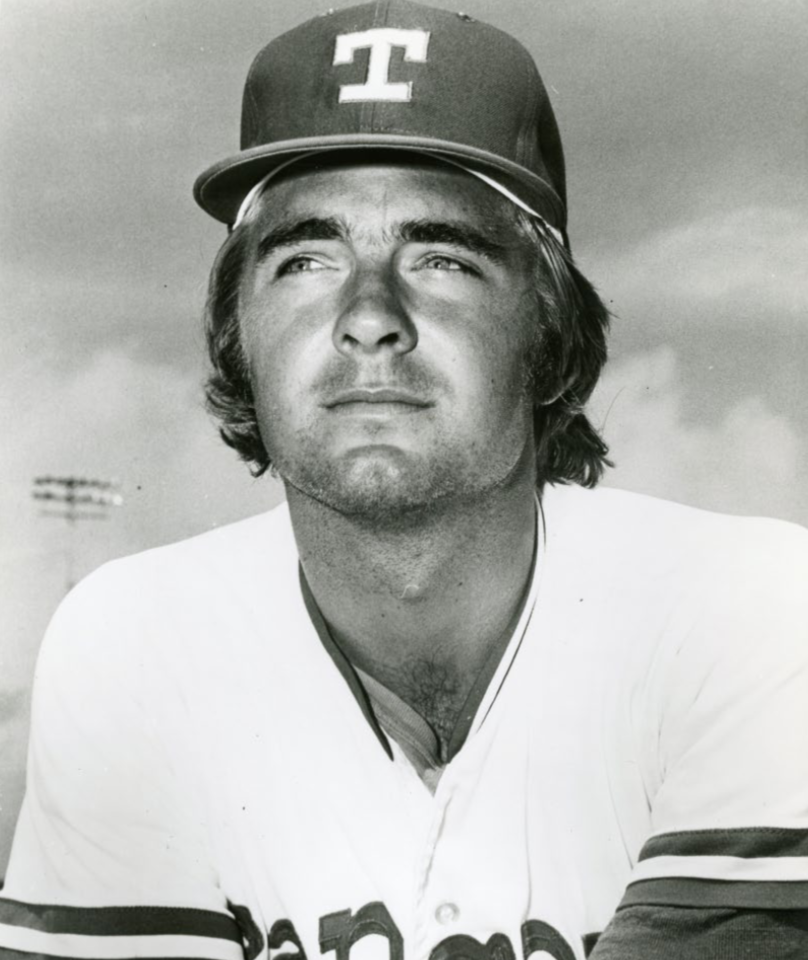 Texas Rangers manager Ted Williams in 1972.  Ted williams, Texas rangers, Texas  rangers players