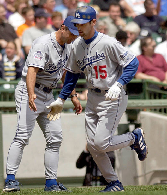 New York Mets Shawn Green reacts to not getting on base in the 2nd