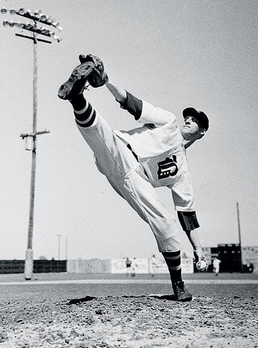 Warren Spahn ties an MLB record with 18 strikeouts