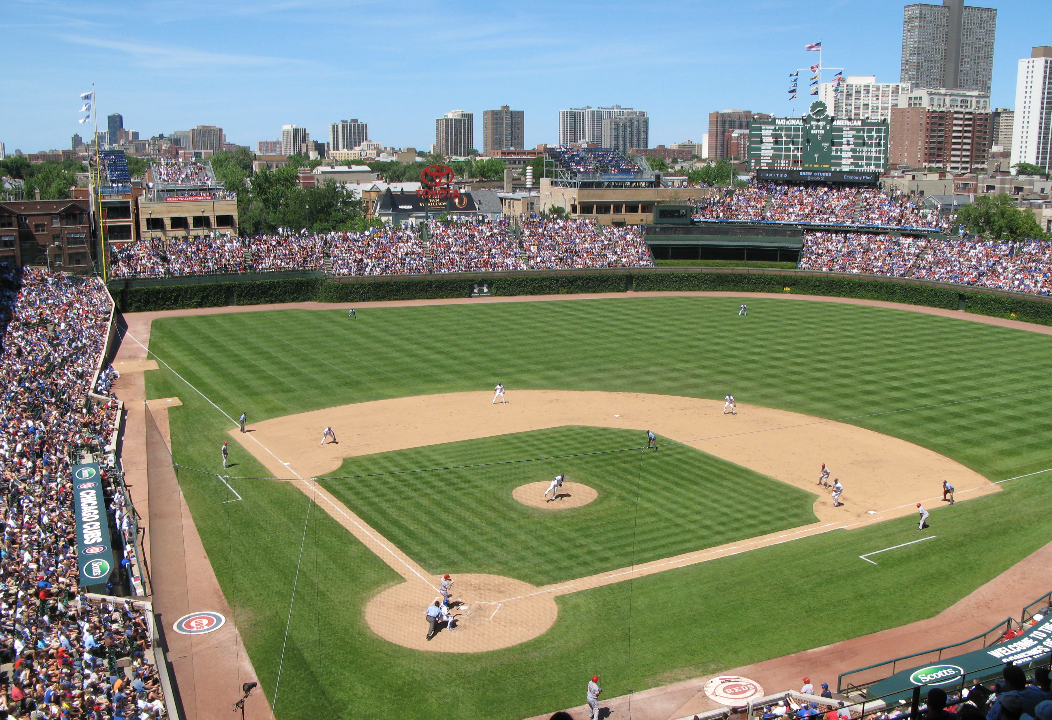 August 8, 1988: Nature intervenes as first Wrigley Field night game is  rained out – Society for American Baseball Research