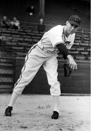 Lot Detail - 1942 Muddy Ruel Chicago White Sox Coaches-Worn Road