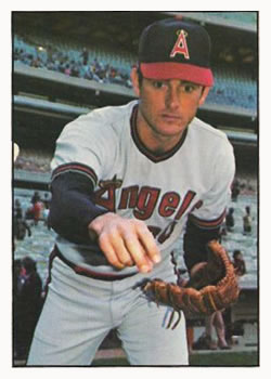 Wilbur Wood 1976 sporting the rarely used white SOX road cap